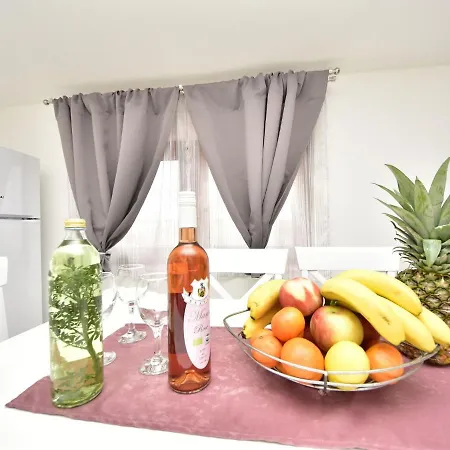 Apartment Tome