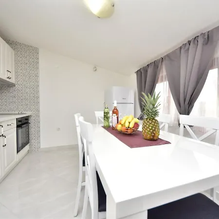 Apartment Tome